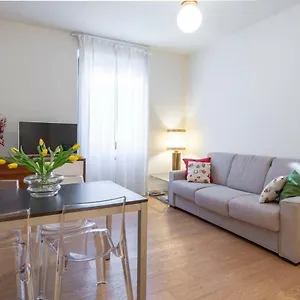 Joivy 1br In Isola With Stunning View To Bosco Verticale Appartamento