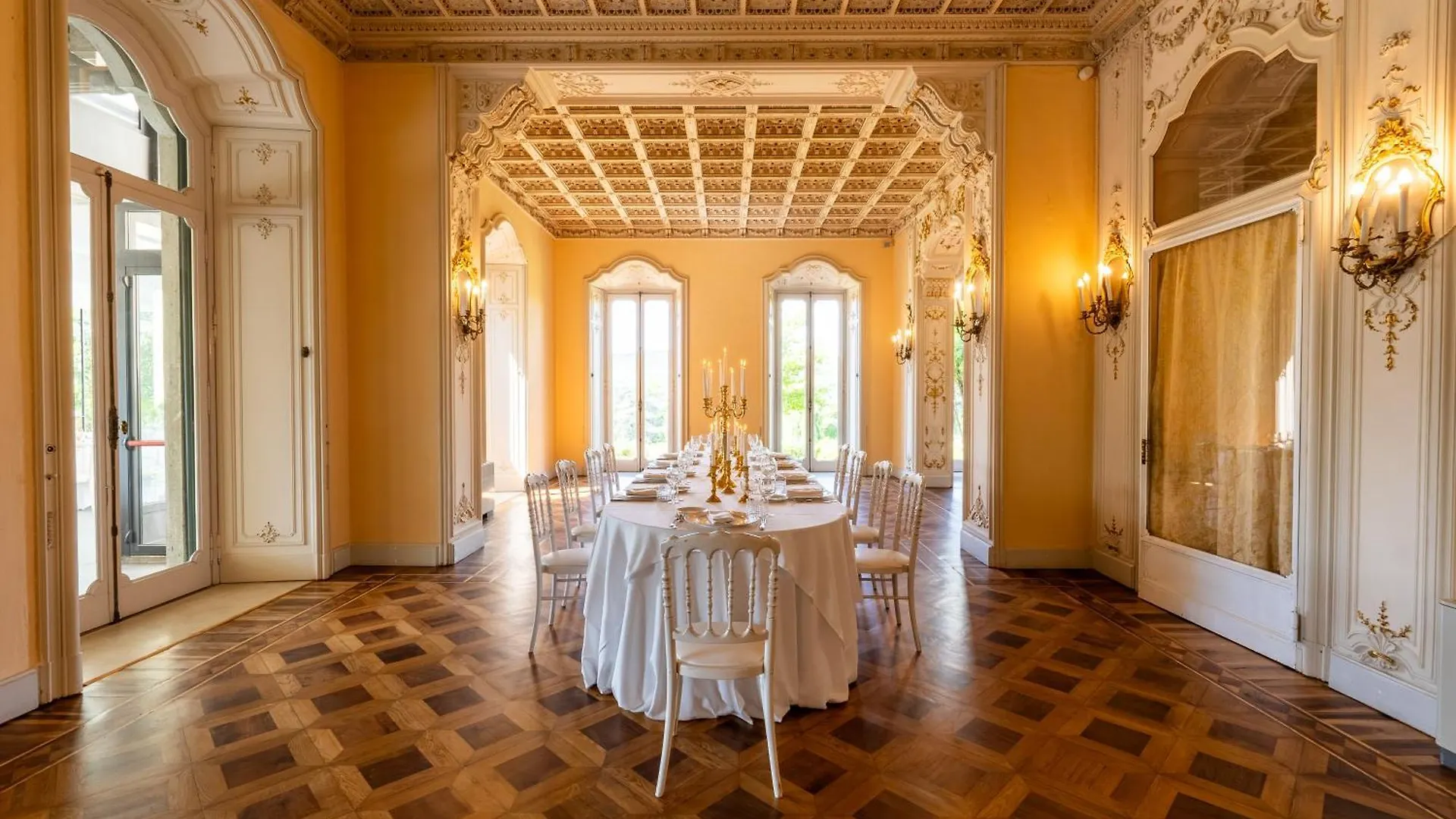 Hotel Villa Borghi Varano Borghi 4*,  İtalya