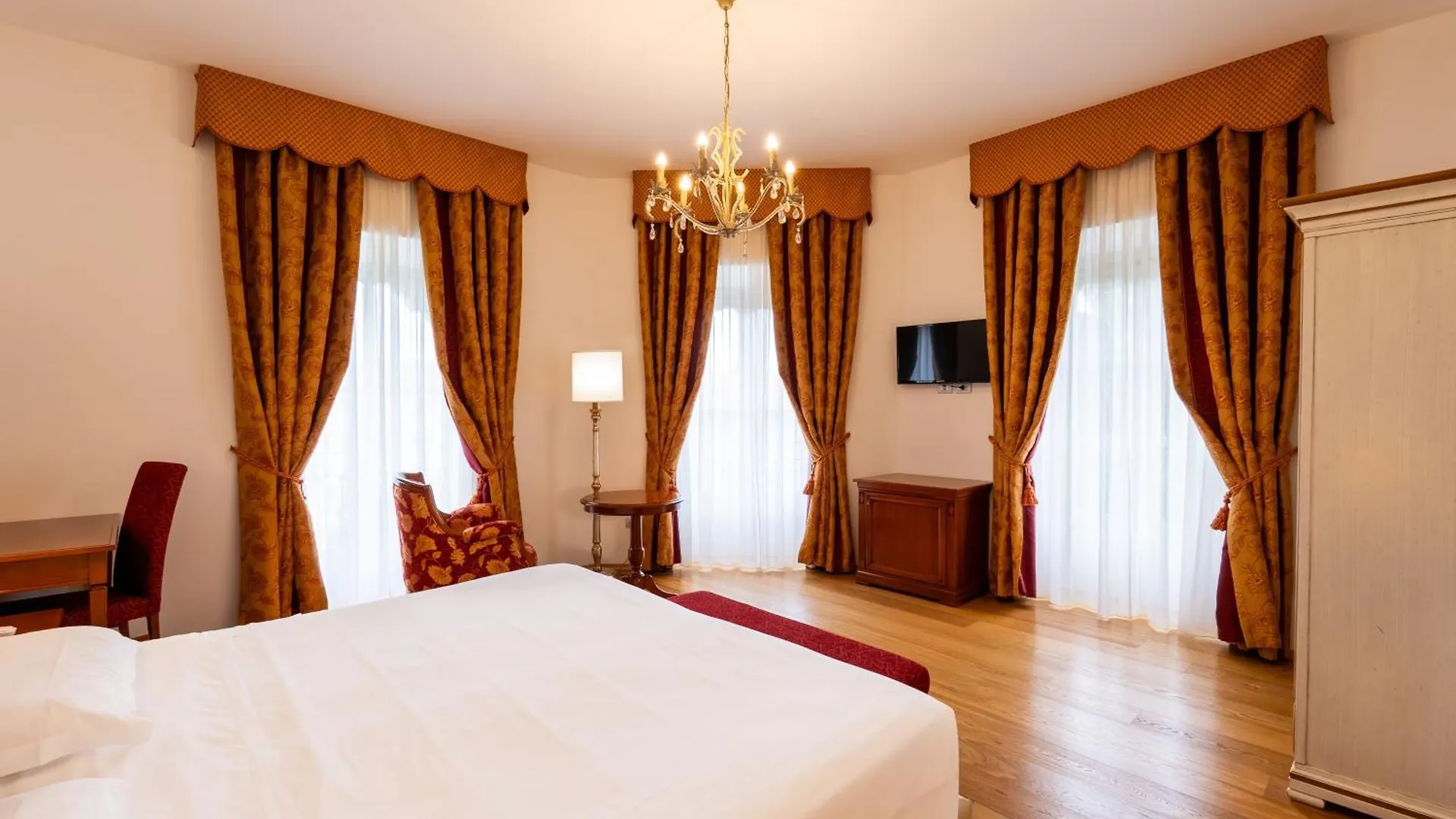 Hotel Villa Borghi Varano Borghi